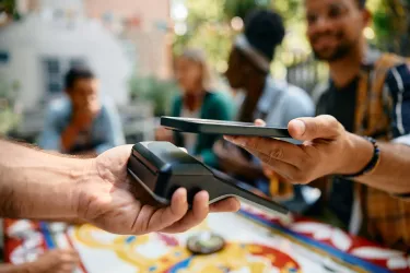 The Rise of Contactless Payments: Changing Dynamics in Credit Card Usage