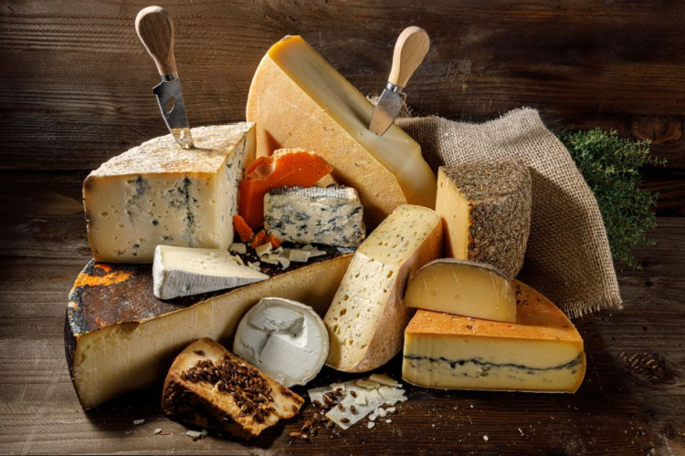 The Cheese Chronicles: The Ultimate Guide to Cooking, Pairing & Storing