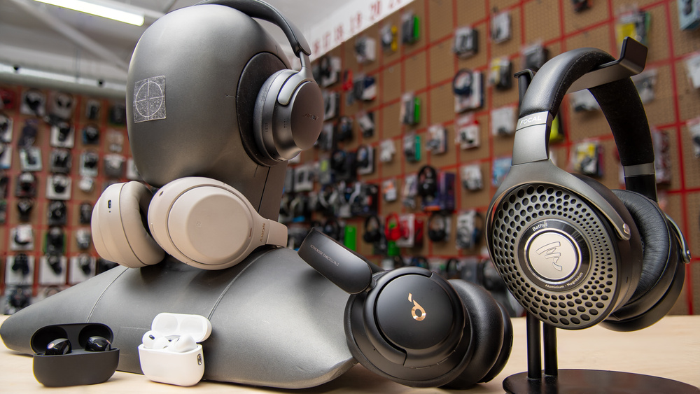 Audiophiles at the office: What people are using today
