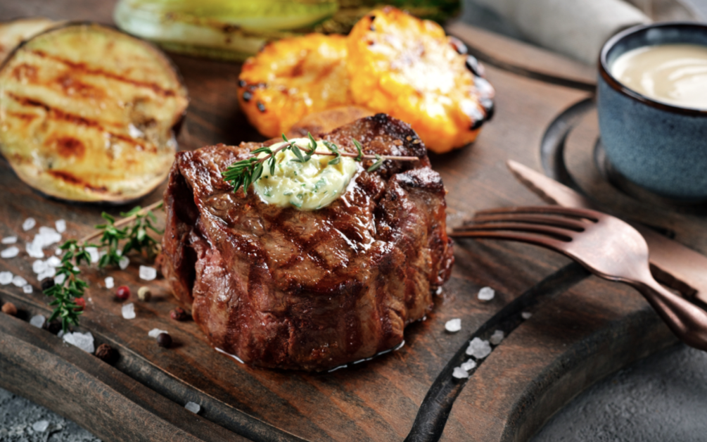 Global Steak Guide: Cow vs Buffalo Meat, Famous Chef Techniques & Easy 5-Star Home Recipe