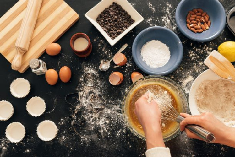 The Art of Therapeutic Baking: Simple Recipes for Calm and Comfort Evening Meals 