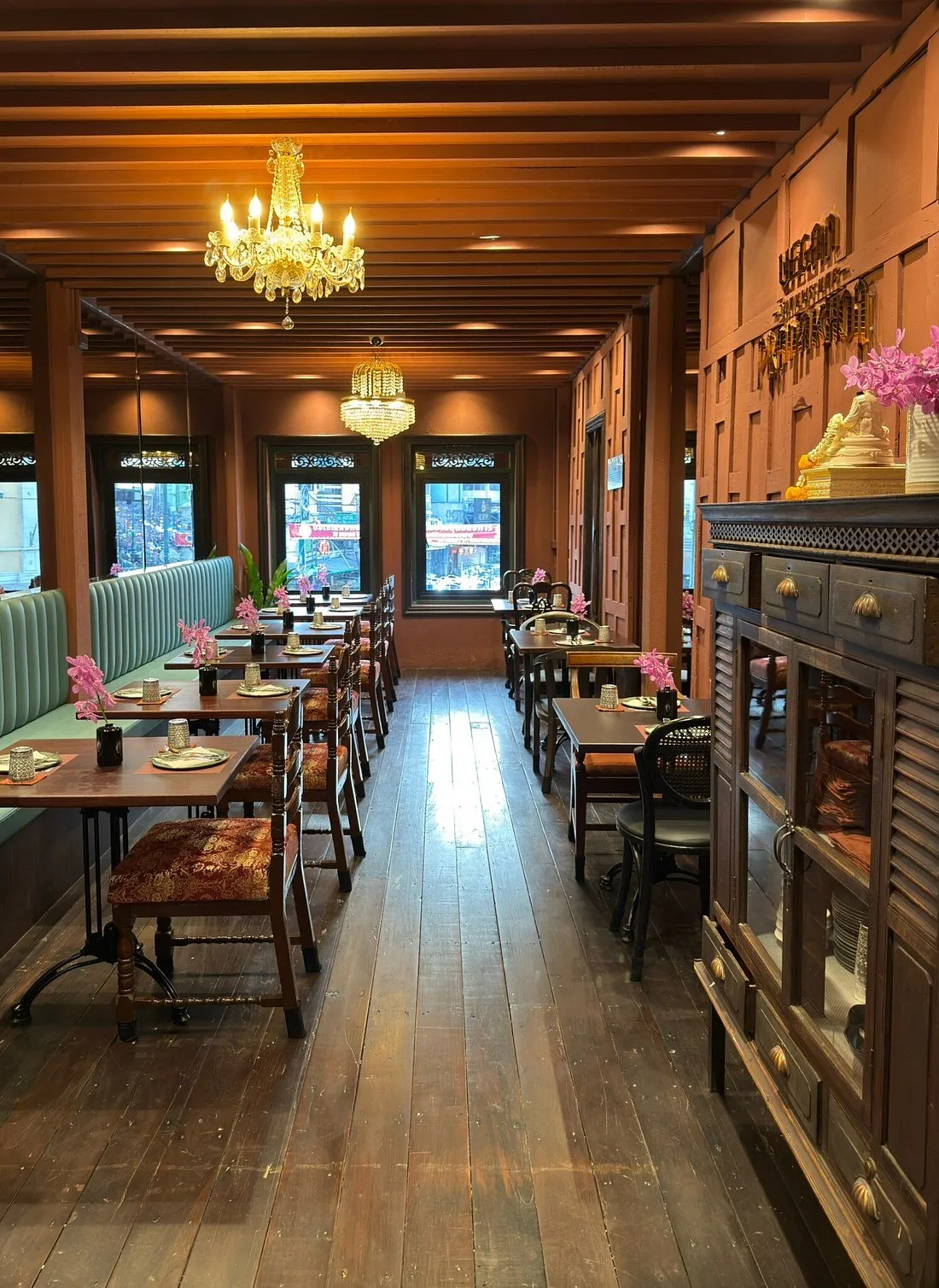 Vegan restaurant