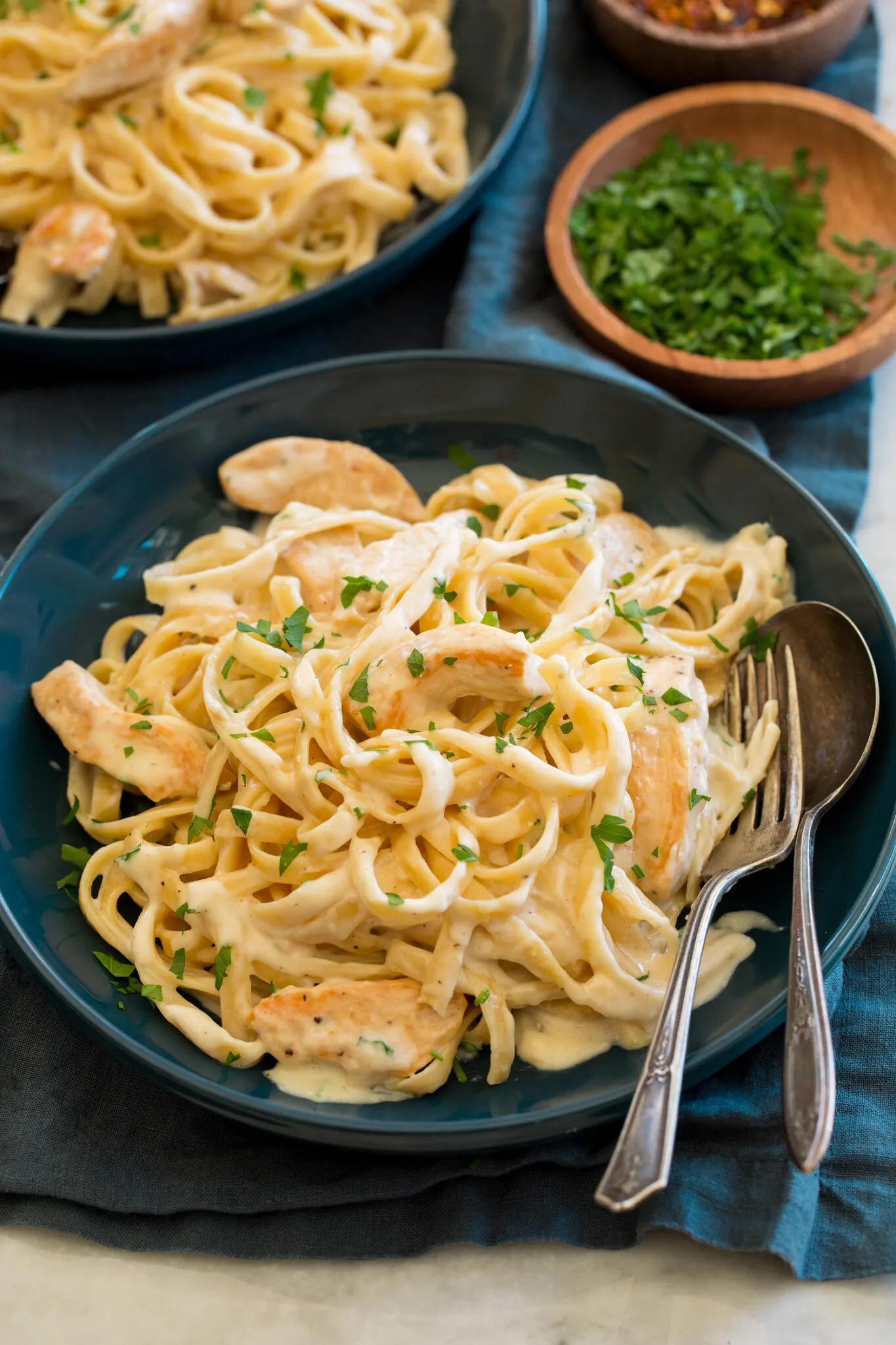 Chicken Alfredo fettuccine pasta